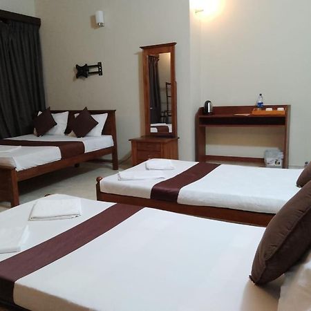 Mercuryfm 103 Guest House - Colombo 3 Extérieur photo